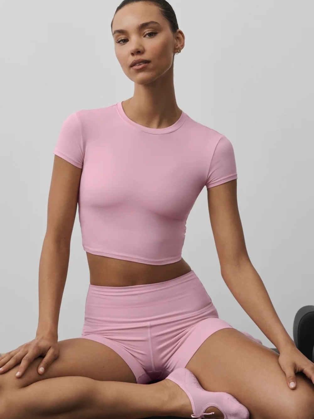NWT ALO Alosoft Crop Finesse Short Sleeve